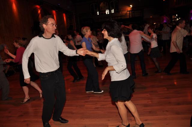 min 2010 05 30 station danse 082